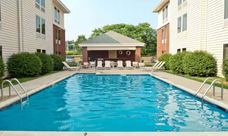 Hampton Inn and Suites Newtown